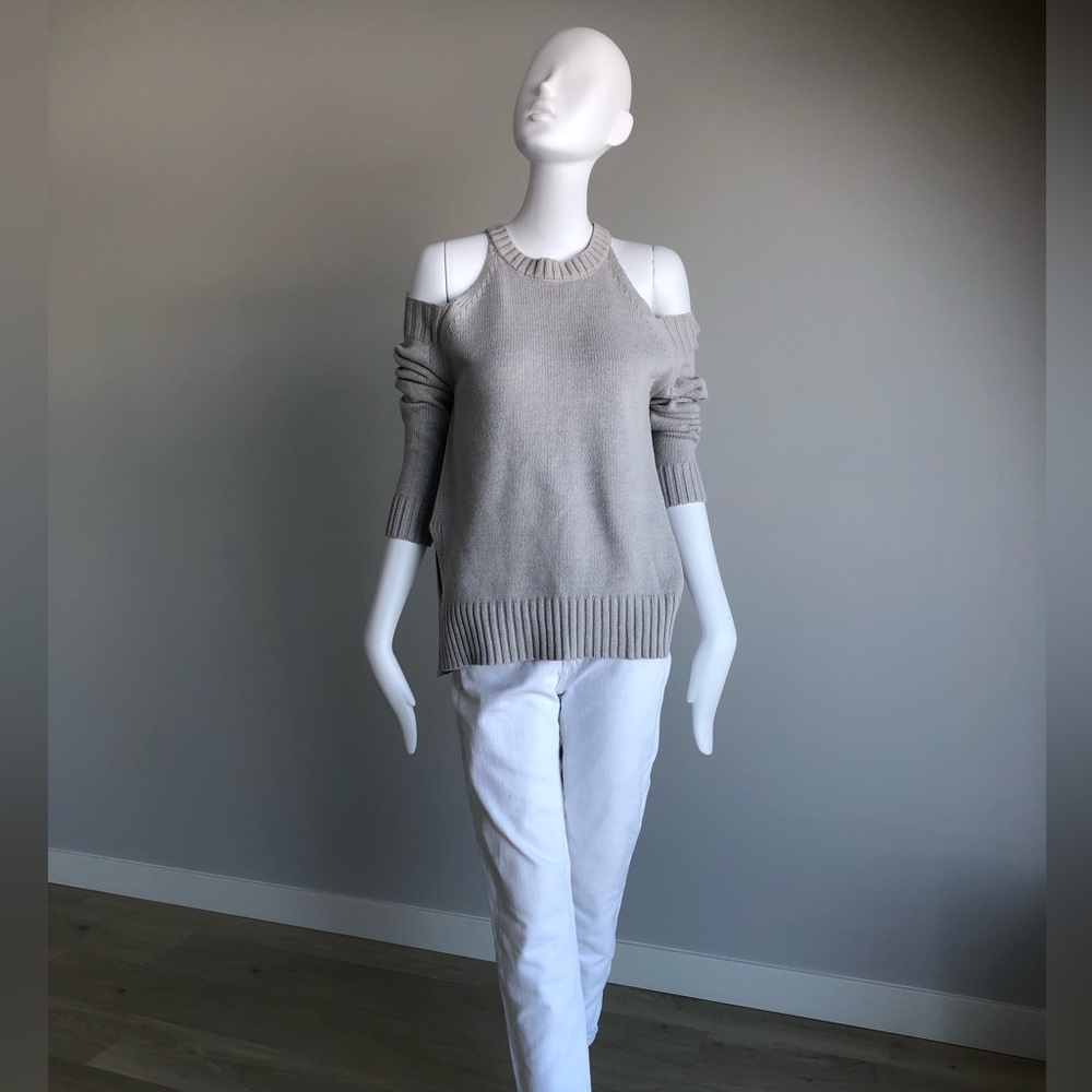 J.O.A. Sweater/ Taupe Cold Shoulder